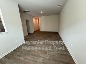 1314 Amberview Ln in Kernersville, NC - Building Photo - Building Photo