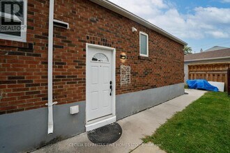 12 Boyd Ave in Toronto, ON - Building Photo - Building Photo