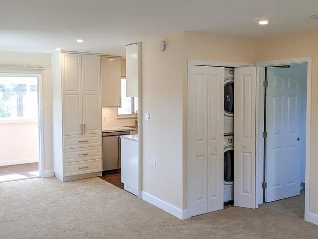 property at 435 S Pastoria Ave