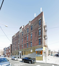 771 E 213th in Bronx, NY - Foto de edificio - Building Photo