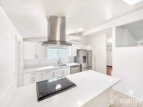2473 Bartel St in San Diego, CA - Building Photo - Building Photo