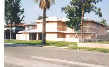 910 Post St in Redlands, CA - Building Photo - Building Photo