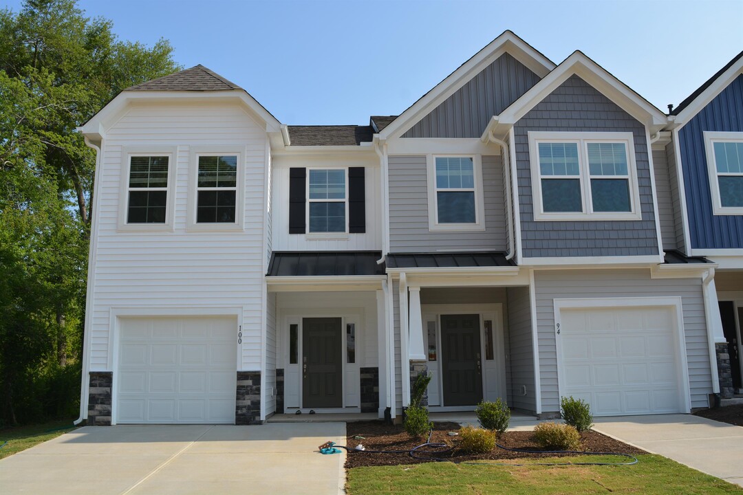 94 Begonia St in Angier, NC - Building Photo