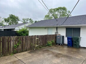 2656 Sherborne Crescent in Columbus, OH - Building Photo - Building Photo