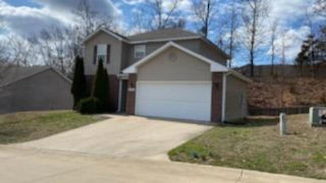 24386 Tanglewood Rd in St. Robert, MO - Foto de edificio - Building Photo