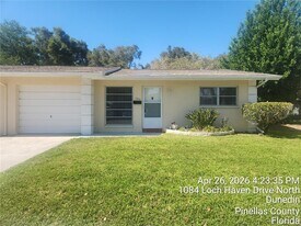 1064 Loch Haven Dr N in Dunedin, FL - Building Photo