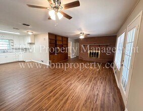 1608 Hill Ln in Waxahachie, TX - Building Photo - Building Photo
