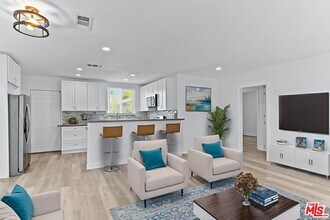 11031 Hatteras St in Los Angeles, CA - Building Photo - Building Photo