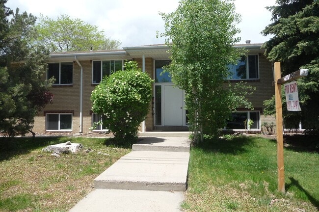 property at 715.5 Illinois St