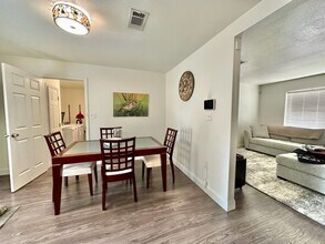 27 North St in Mary Esther, FL - Building Photo - Building Photo