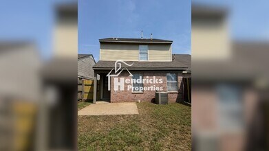 7963 Marsha Woods Dr in Memphis, TN - Building Photo - Building Photo
