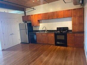 111 N Main St in Kirksville, MO - Foto de edificio - Building Photo