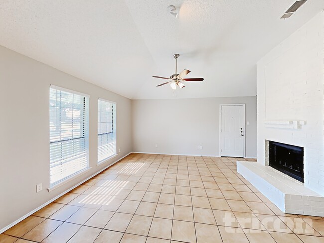 5412 Boxelder Dr in Arlington, TX - Building Photo - Building Photo