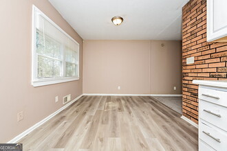 10192 Port Royal Ct in Jonesboro, GA - Foto de edificio - Building Photo