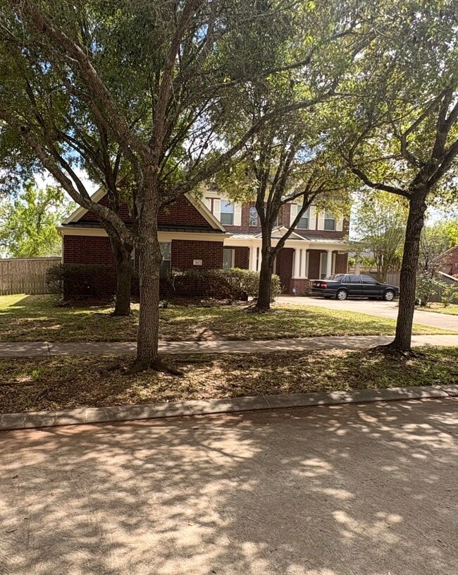 property at 4627 Lake Knoll Ct