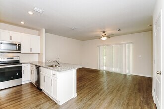 184 Ormond Grande Blvd in Ormond Beach, FL - Building Photo - Building Photo