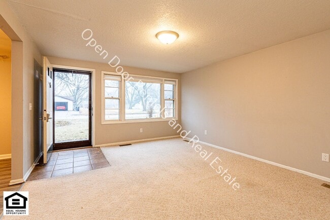 6305 Salge Dr in Fort Wayne, IN - Building Photo - Building Photo