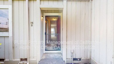 35-B Front St in Healdsburg, CA - Building Photo - Building Photo