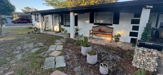 2207 N Hastings St in Orlando, FL - Building Photo