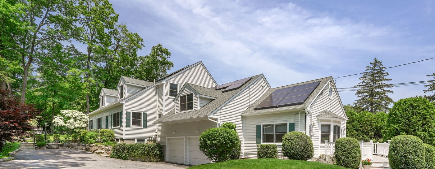 50 Harrison Ave in New Canaan, CT - Building Photo