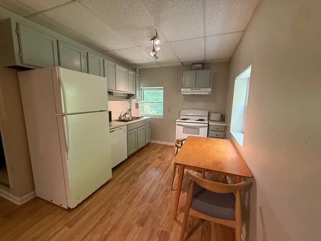 224 Charles St, Unit Charming studio apartment in Boone, NC - Building Photo - Building Photo