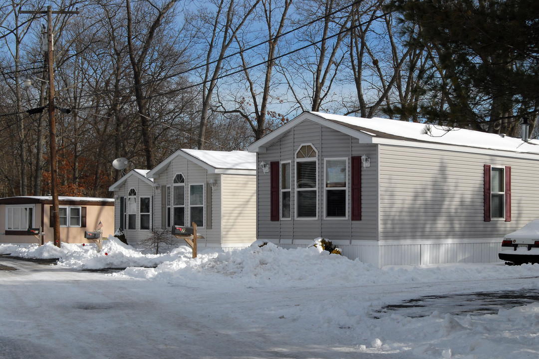 50 Princeton Ave in Brick, NJ - Building Photo