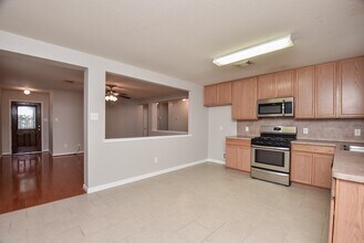 15327 Mission Oak Dr in Houston, TX - Building Photo - Building Photo