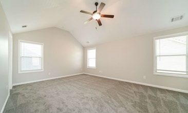 2195 Bridgewater Pass in Hampton, GA - Foto de edificio - Building Photo