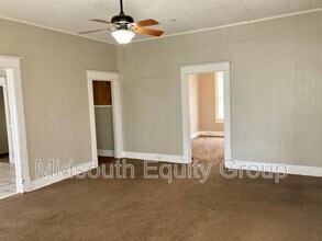 538 Tucker St in Dyersburg, TN - Building Photo - Building Photo