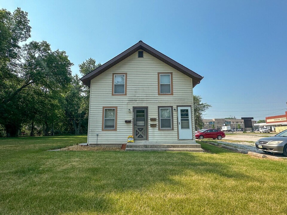 3326 Story St in Ames, IA - Building Photo