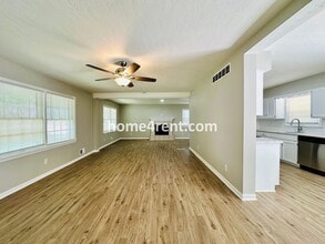 5933 Sterling Ave in Raytown, MO - Building Photo - Building Photo