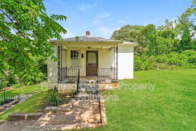 2601 Stockton St in Winston-Salem, NC - Foto de edificio - Building Photo