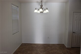 50 Aura de Blanco St in Henderson, NV - Building Photo - Building Photo