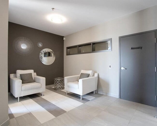 10 Hill Grove Point in Winnipeg, MB - Building Photo - Building Photo