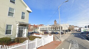 13 Pleasant St, Unit 1 in Cambridge, MA - Building Photo