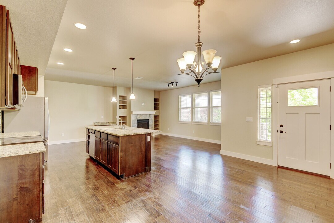 2107 Sandbur Dr in Fort Collins, CO - Building Photo