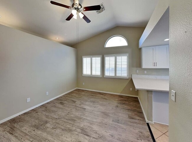 2430 W Jessica Ln in Phoenix, AZ - Building Photo - Building Photo