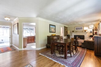 10613 Howerton Ave in Fairfax, VA - Building Photo - Building Photo