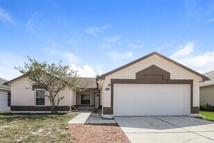 1012 Hornbeam St in Oviedo, FL - Building Photo
