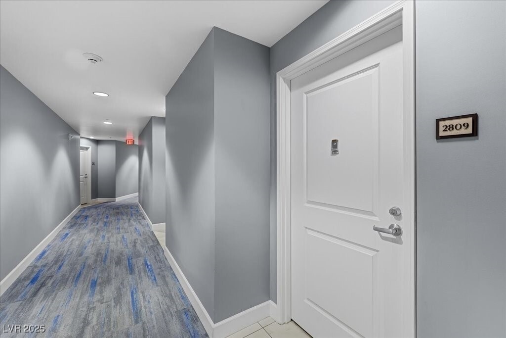 200 W Sahara Ave in Las Vegas, NV - Foto de edificio