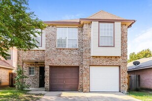 7404 Arbor Park Dr in Fort Worth, TX - Building Photo