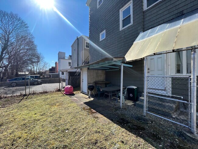 363 Beacon St, Unit 2