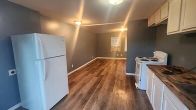 363 Robertsville Rd, Unit 363 in Oak Ridge, TN - Foto de edificio - Building Photo
