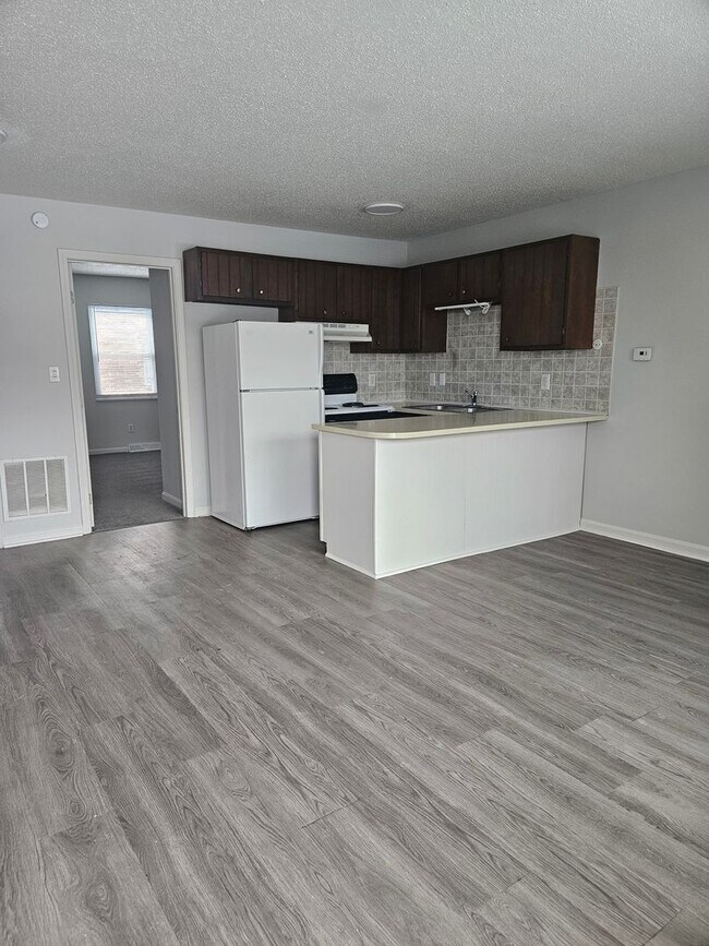 509 Green Valley Dr in Mount Vernon, IN - Building Photo - Building Photo