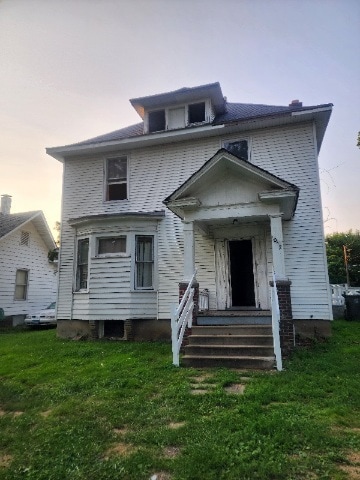 property at 1042 W Prairie Ave