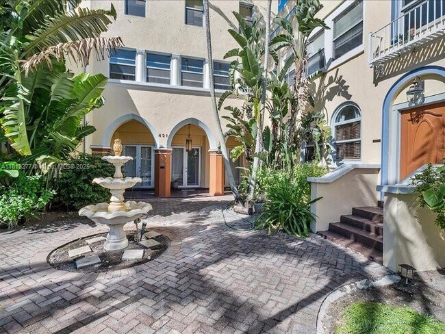 421 Grand Concourse in Miami Shores, FL - Building Photo - Building Photo