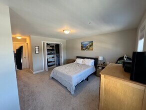 492 Cabot St, Unit 3 in Beverly, MA - Building Photo - Building Photo