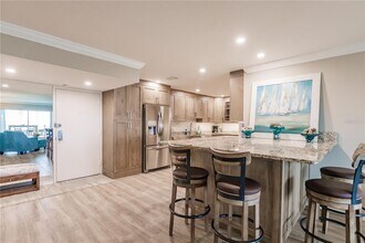 1200 E Peppertree Ln in Sarasota, FL - Building Photo - Building Photo