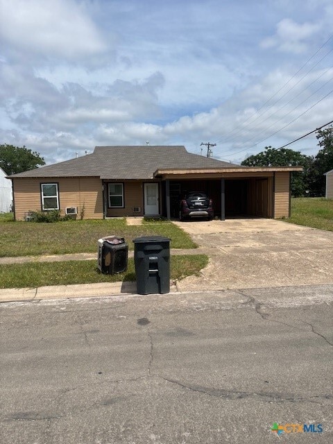 property at 808 Stetson Ave