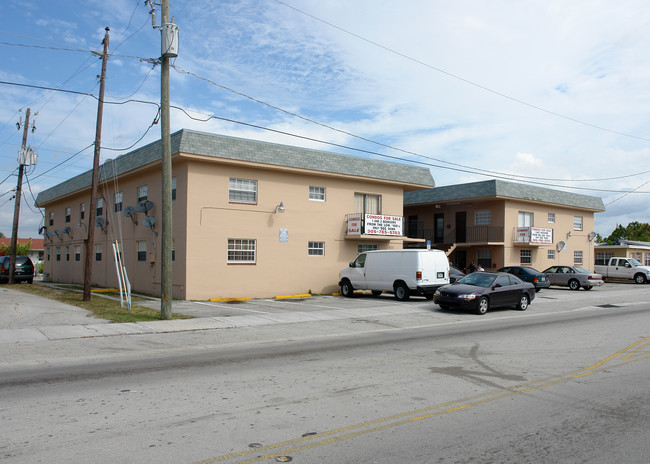 Marianao Condominiums in Hialeah, FL - Building Photo - Building Photo